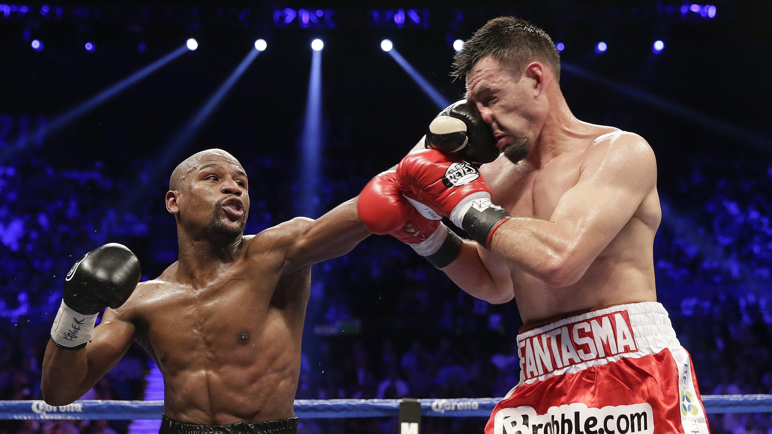 亚历克斯·格林伍德强悍的防守意识，助袋鼠队控制比赛节奏，格林伍德上赛季进球